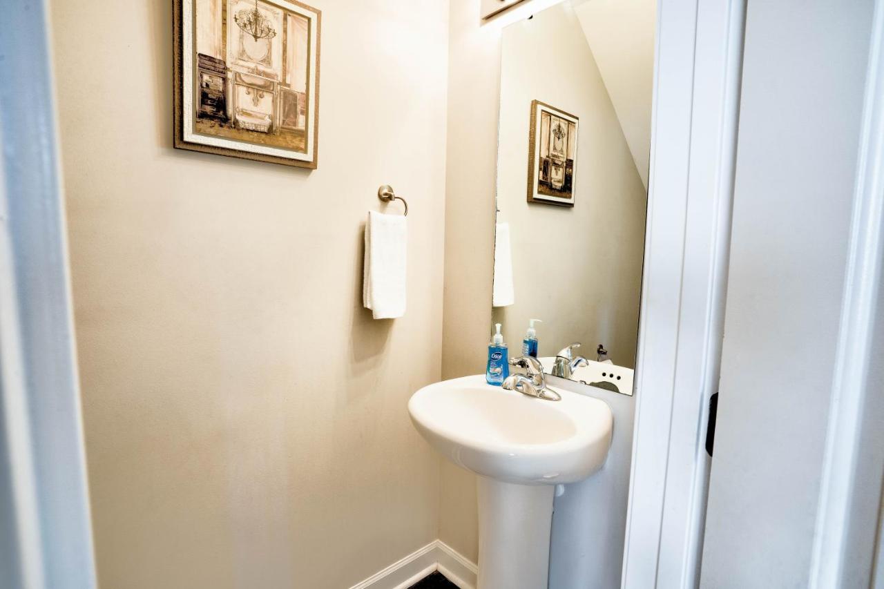 Kannapolis Elegant Townhouse - Pet Friendly المظهر الخارجي الصورة